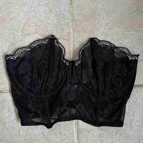 Victoria's Secret Other - Victoria’s Secret Dream Angel lace metallic strapless bustier bra size 36D